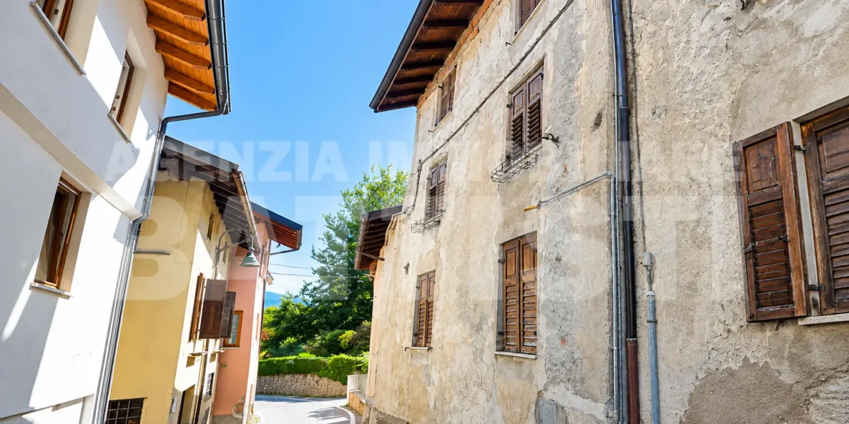 ALLOGGIO IN CENTRO DA RINNOVARE