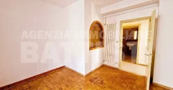 ALLOGGIO IN CENTRO DA RINNOVARE
